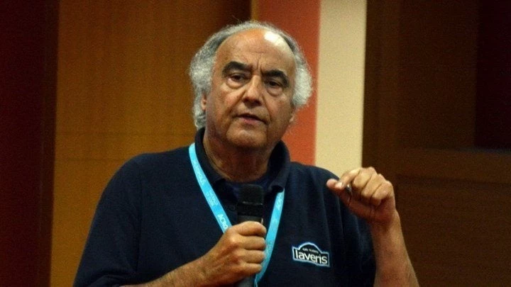 Οργή Ιαβέρη για τους Έλληνες που οδηγούν στο χιόνι – «Παγκόσμιοι ανόητοι νομίζουν ότι μπορούν να βγουν στον δρόμο» (ηχητικό)